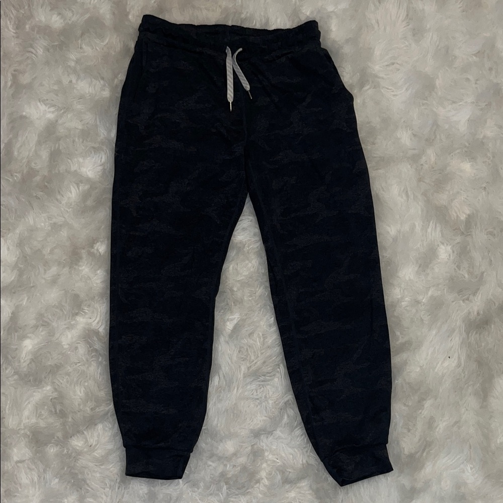 Vuori Navy Camouflage Joggers
